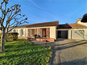 appartement à la location -   64390  SAUVETERRE-DE-BEARN, surface 58 m2 location appartement - APR722675